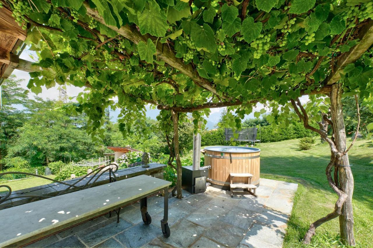Chalet Con Piscina E Vista Panoramica Colico Bagian luar foto